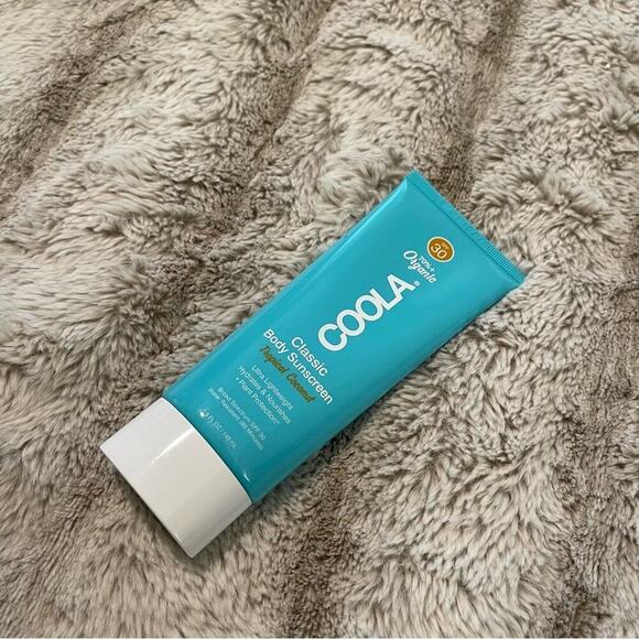 New Coola Tropical Coconut SPF 30 Sunscreen - Picture 3 of 5
